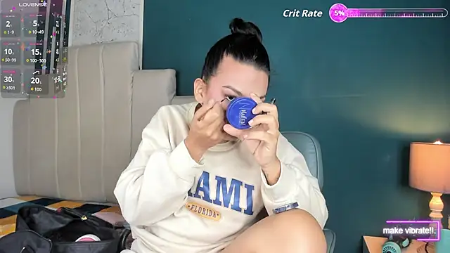 yossi peach cute online show from November 12, 8:25 pm