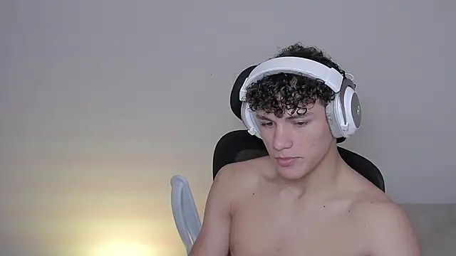 laurent nova online show from October 16, 8:55 am