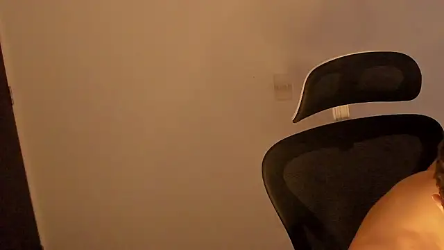 laurent nova online show from February 21, 10:00 pm