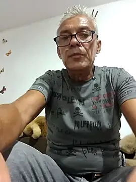 Snapshot of Picolo4111 chatting on September 20, 7:25 pm Picolo4111 online show from September 20, 7:25 pm