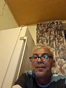 Picolo4111 online show from October 8, 6:23 pm