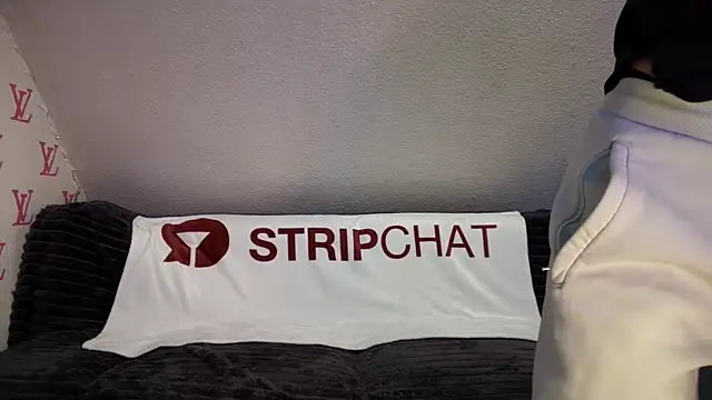 Snapshot of Cookieboy88 chatting on February 3, 5:35 pm Cookieboy88 online show from February 3, 5:35 pm