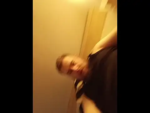 machobear87 online show from February 14, 8:59 pm