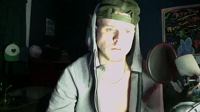 traejddd online show from March 21, 3:32 am