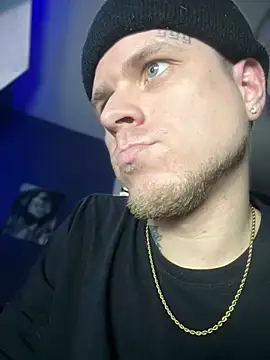 traejddd online show from March 29, 11:16 pm