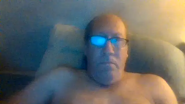 Snapshot of hornyrich69 chatting on December 19, 6:56 am hornyrich69 online show from December 19, 6:56 am