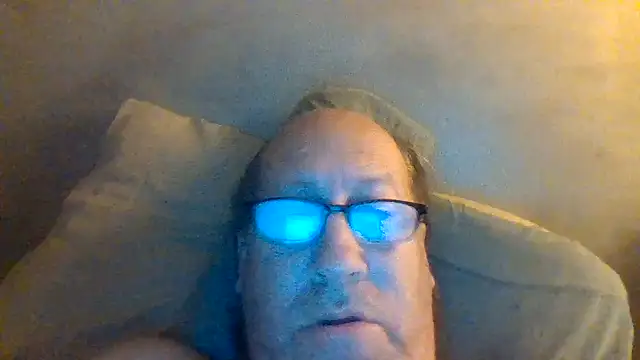 Snapshot of hornyrich69 chatting on February 28, 3:48 am hornyrich69 online show from February 28, 3:48 am