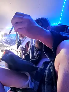 YourFavoriteDaddy-2-4-69 online show from April 18, 8:05 am