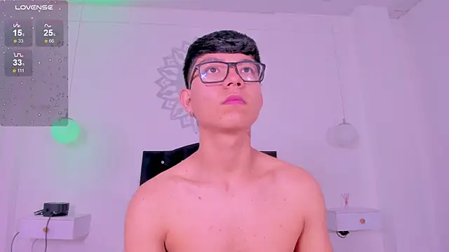 Snapshot of CodyTwink chatting on October 23, 2:53 pm CodyTwink online show from October 23, 2:53 pm