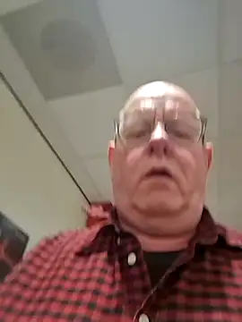 andrejoyfull64 online show from April 8, 11:20 am