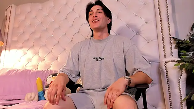 Karimferrer online show from April 28, 3:33 am