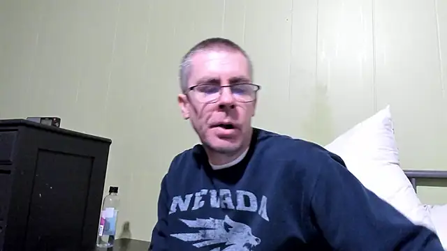 ImportantEquator0 online show from October 31, 1:36 pm