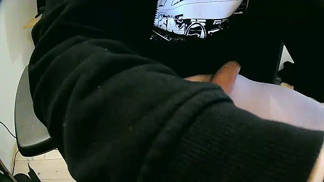 skinnyandthick online show from March 2, 7:10 am