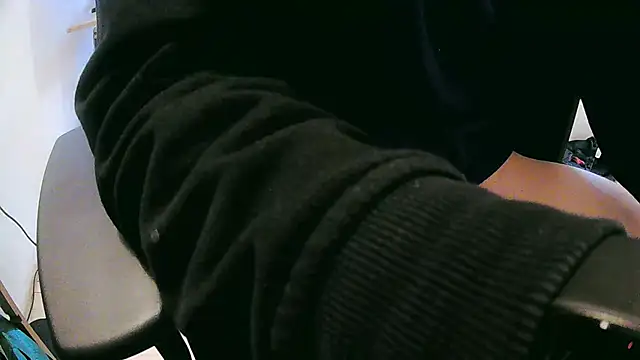 skinnyandthick online show from March 5, 4:02 pm