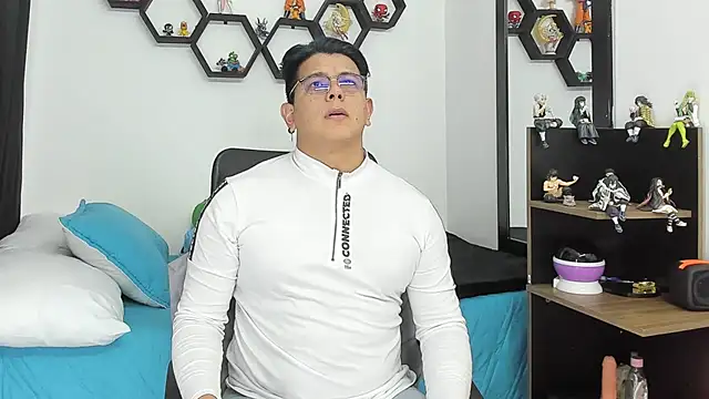 Snapshot of Siul_bigboy chatting on February 8, 9:46 pm Siul bigboy online show from February 8, 9:46 pm