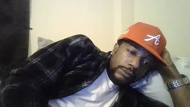 Snapshot of DreamvilleINC chatting on November 2, 5:45 am DreamvilleINC online show from November 2, 5:45 am