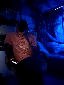 Gillygilly76 online show from October 22, 9:57 am