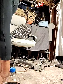 Gillygilly76 online show from October 9, 4:39 am