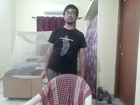 THE NAKED BOY online show from May 9, 5:08 am