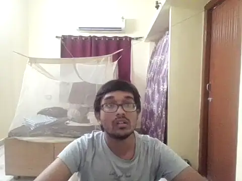 THE NAKED BOY online show from May 10, 6:58 am