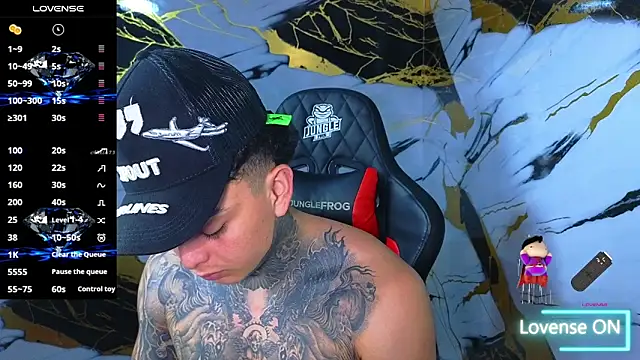 Kevin22 222 online show from March 27, 2:16 am