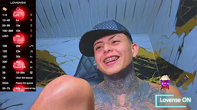 Snapshot of Kevin22_222 chatting on October 21, 7:11 am Kevin22 222 online show from October 21, 7:11 am