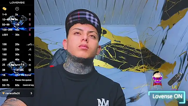 Snapshot of Kevin22_222 chatting on October 19, 7:00 am Kevin22 222 online show from October 19, 7:00 am