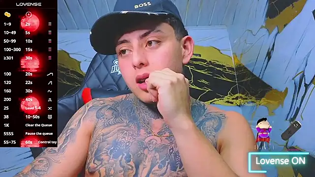 Snapshot of Kevin22_222 chatting on October 29, 8:17 am Kevin22 222 online show from October 29, 8:17 am