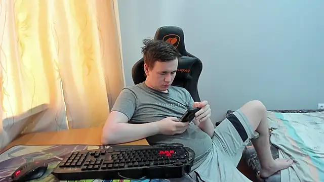 iliaskrislove online show from June 20, 11:26 am