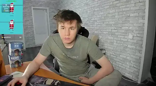 Snapshot of iliaskrislove chatting on December 24, 1:06 am iliaskrislove online show from December 24, 1:06 am