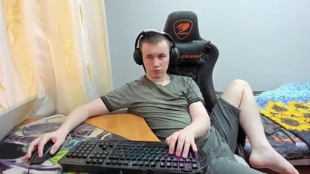 iliaskrislove online show from October 22, 10:19 am