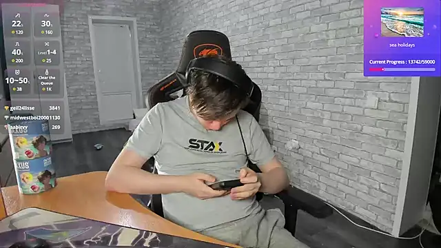 Snapshot of iliaskrislove chatting on January 8, 4:44 am iliaskrislove online show from January 8, 4:44 am