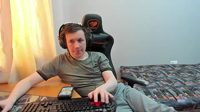 iliaskrislove online show from February 24, 6:47 am