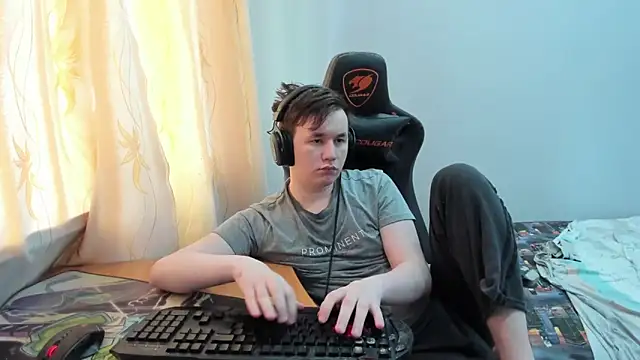iliaskrislove online show from June 7, 12:34 pm