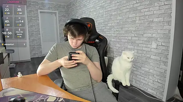 Snapshot of iliaskrislove chatting on February 24, 8:03 pm iliaskrislove online show from February 24, 8:03 pm