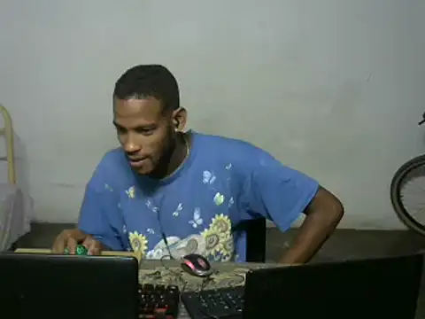 Snapshot of michel_sc chatting on November 2, 6:28 am michel sc online show from November 2, 6:28 am