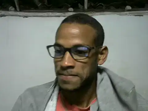 Snapshot of michel_sc chatting on January 23, 10:01 am michel sc online show from January 23, 10:01 am
