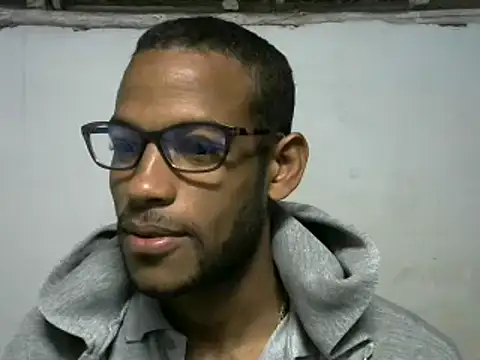 Snapshot of michel_sc chatting on February 1, 9:32 am michel sc online show from February 1, 9:32 am