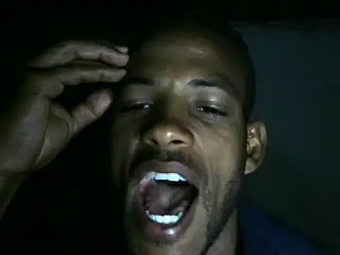 Snapshot of michel_sc chatting on March 15, 5:19 am michel sc online show from March 15, 5:19 am