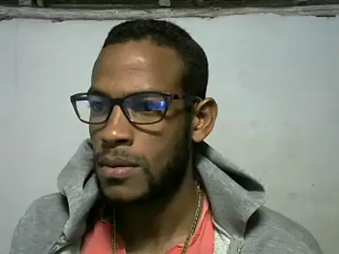 Snapshot of michel_sc chatting on January 12, 6:17 am michel sc online show from January 12, 6:17 am