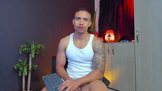 LincomAmith online show from October 21, 10:23 pm