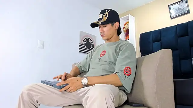 Snapshot of Jhonn_Rhyss chatting on September 14, 7:27 pm Jhonn Rhyss online show from September 14, 7:27 pm