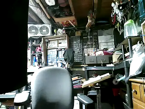 Snapshot of mrwinsalot88 chatting on October 13, 9:37 am mrwinsalot88 online show from October 13, 9:37 am