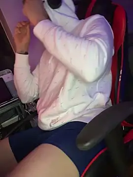 Snapshot of Joker19196 chatting on October 21, 12:03 am Joker19196 online show from October 21, 12:03 am