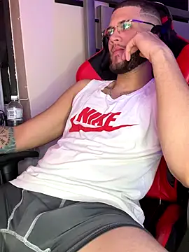 Snapshot of Joker19196 chatting on November 1, 12:36 am Joker19196 online show from November 1, 12:36 am