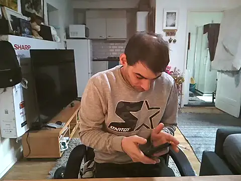 Snapshot of mihaimichael chatting on October 29, 2:31 pm mihaimichael online show from October 29, 2:31 pm