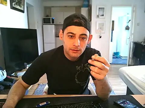 mihaimichael online show from April 8, 3:43 pm