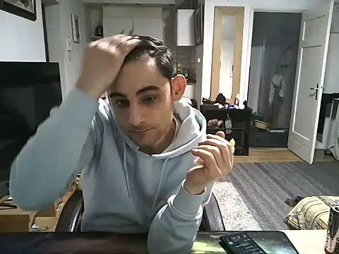 Snapshot of mihaimichael chatting on March 2, 9:08 pm mihaimichael online show from March 2, 9:08 pm