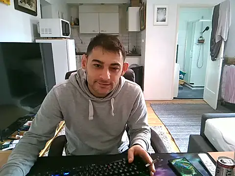 Snapshot of mihaimichael chatting on September 15, 12:50 pm mihaimichael online show from September 15, 12:50 pm