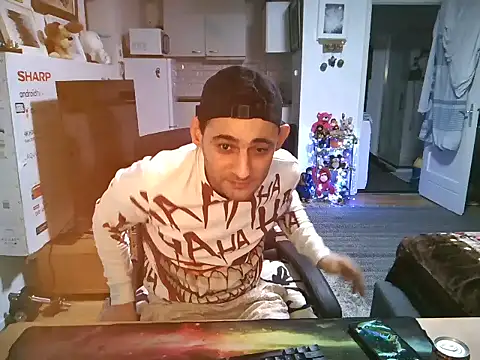 Snapshot of mihaimichael chatting on October 16, 10:40 pm mihaimichael online show from October 16, 10:40 pm